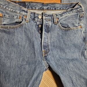 Classic Light Blue Men’s Jeans - Levis 501 31x32